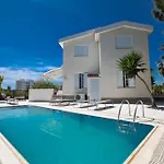 Merab Center Villa