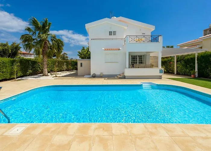 Merab Center Villa Ayía Nápa