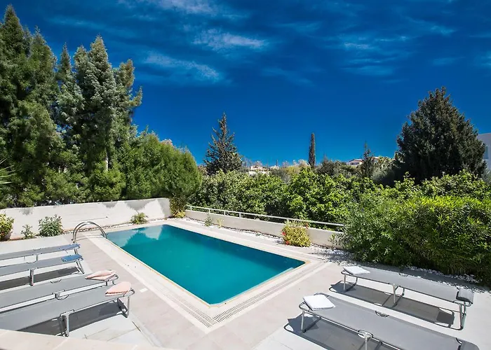 Merab Center Villa Ayía Nápa