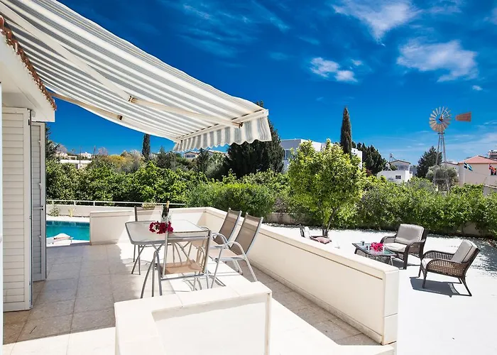 Merab Center * Ayía Nápa