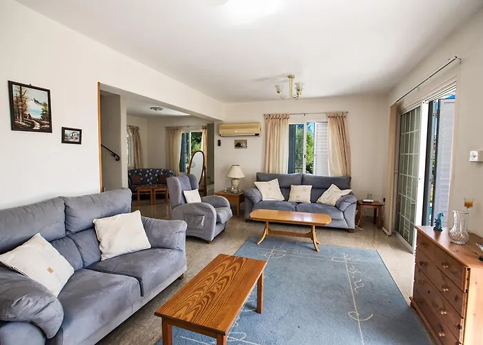 Merab Center Villa Ayía Nápa